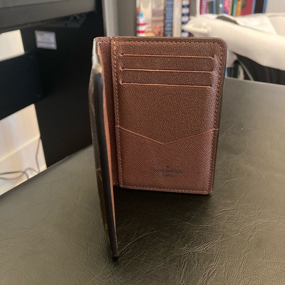 Louis Vuitton Men’s Wallet - Picture 5 of 6